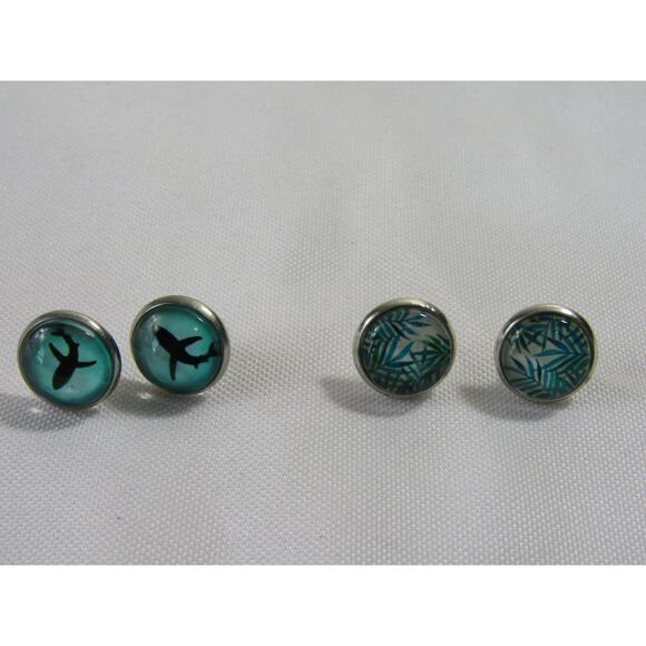 Shark & Leaf Stud Earrings Boho Festive Artsy Silver Tone Oval Ocean Round - Picture 1 of 8